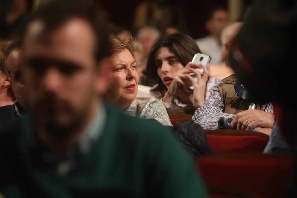 ¿Estás en la sesión de domingo del COAC en el Falla? ¡Búscate!