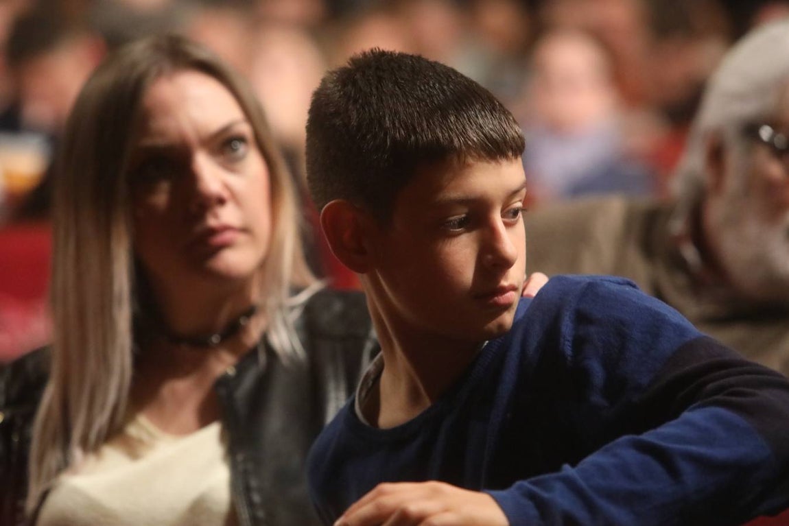 Lunes de COAC en el Falla. ¡Búscate en las fotos!