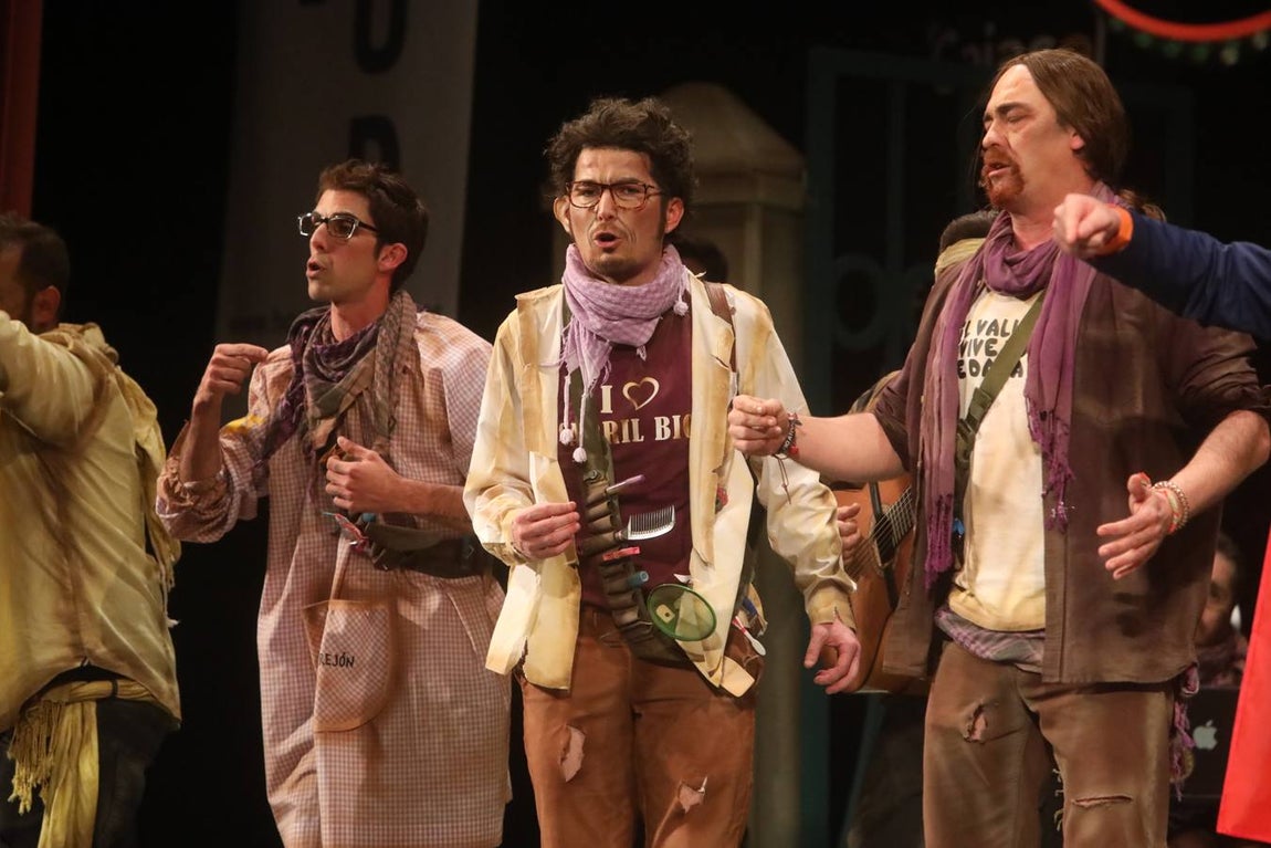 FOTOS: chirigota Un pasito a la izquierda y un pasito a la derecha