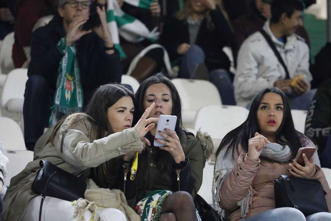 La afición en el Córdoba CF-Granada CF, en imágenes