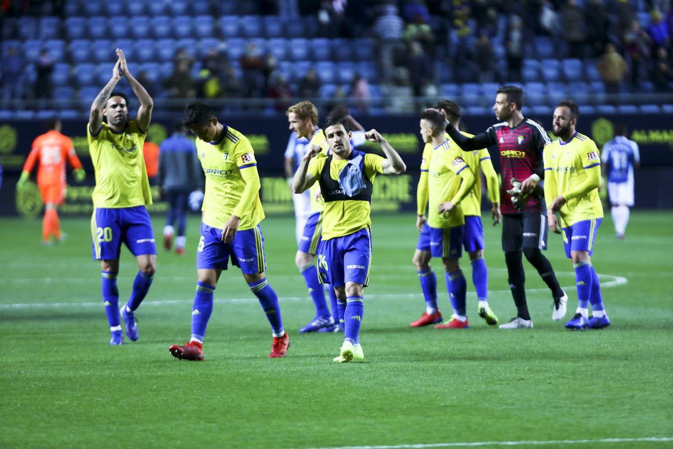 Partido Cádiz-Tenerife (2-0)