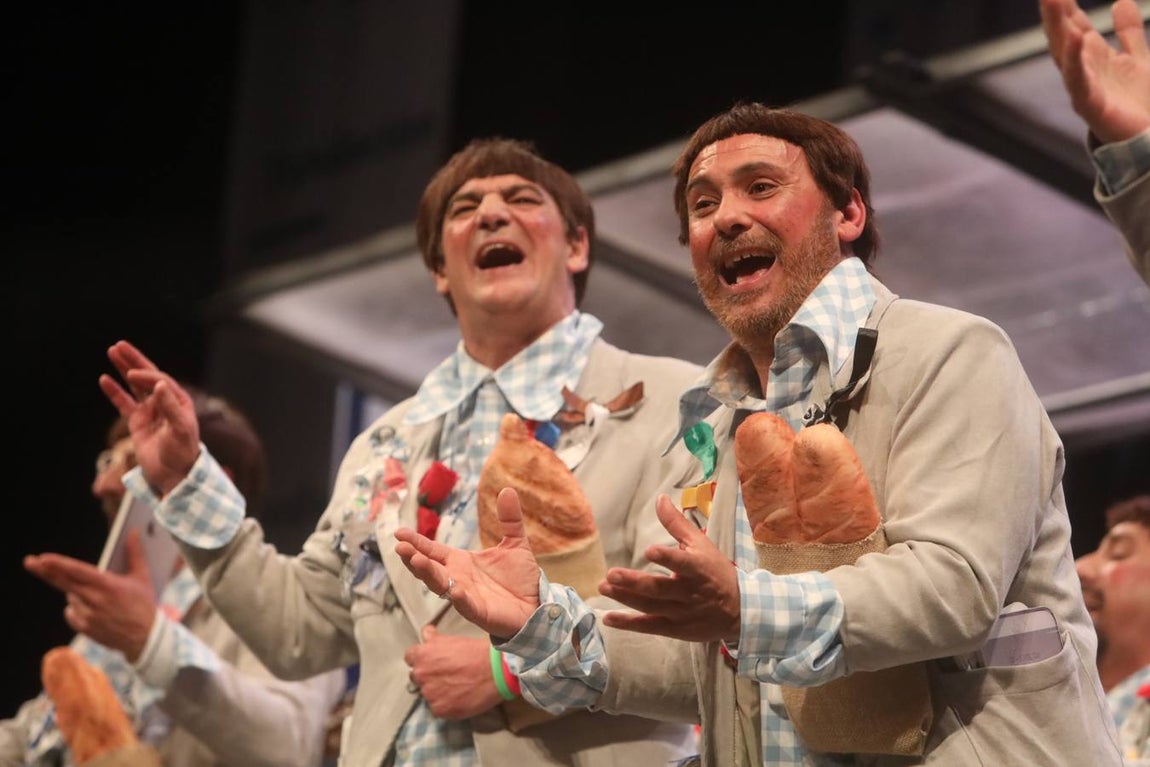 FOTOS: Chirigota Los cachito pan en el COAC 2019