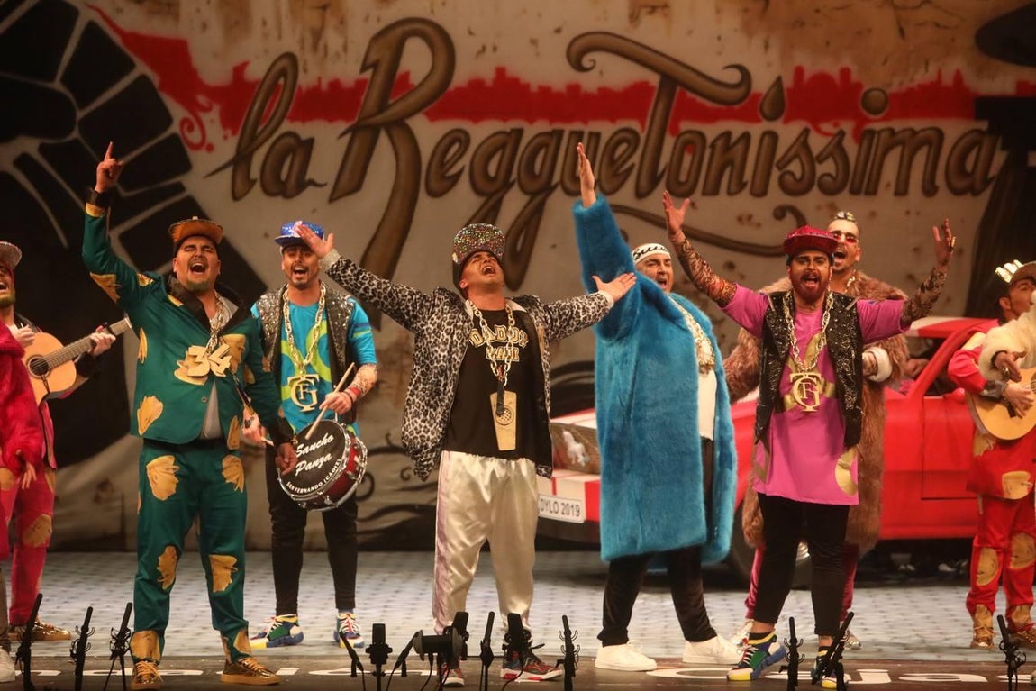 FOTOS: chirigota Daddy Cadi en el COAC 2019