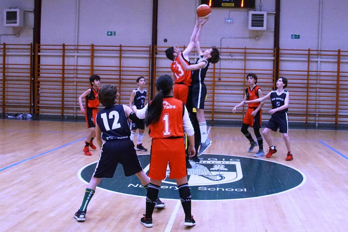 Las mejóres imágenes del partido de baloncesto entre San Patricio Soto y Ntra. Sra. Providencia