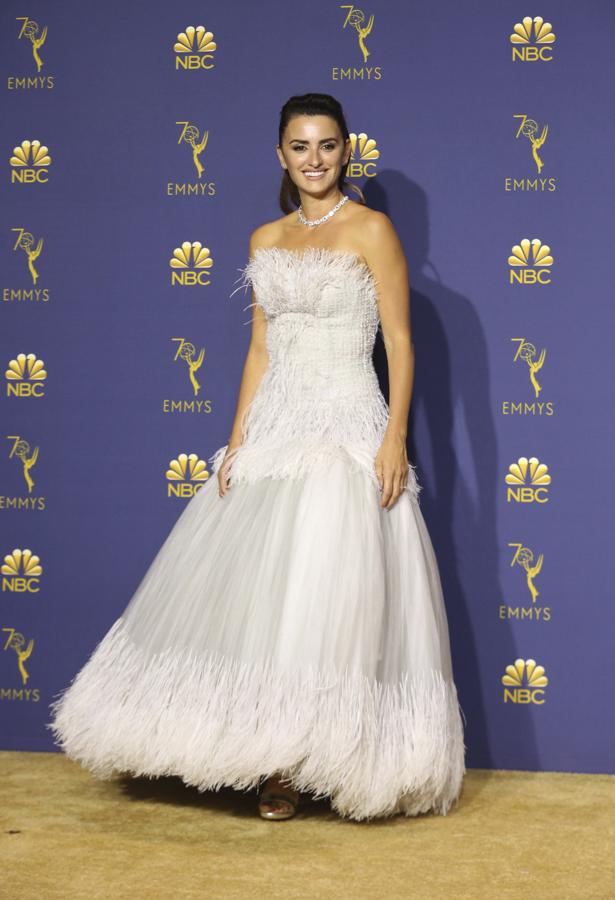 Penélope Cruz. La actriz ha optado en numerosas ocasiones por diseños de la casa francesa. En la imagen, durante la gala de los premios Emmy, el año pasado