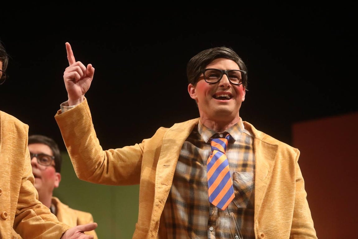 FOTOS: chirigota Los que no valen ni para estar escondidos