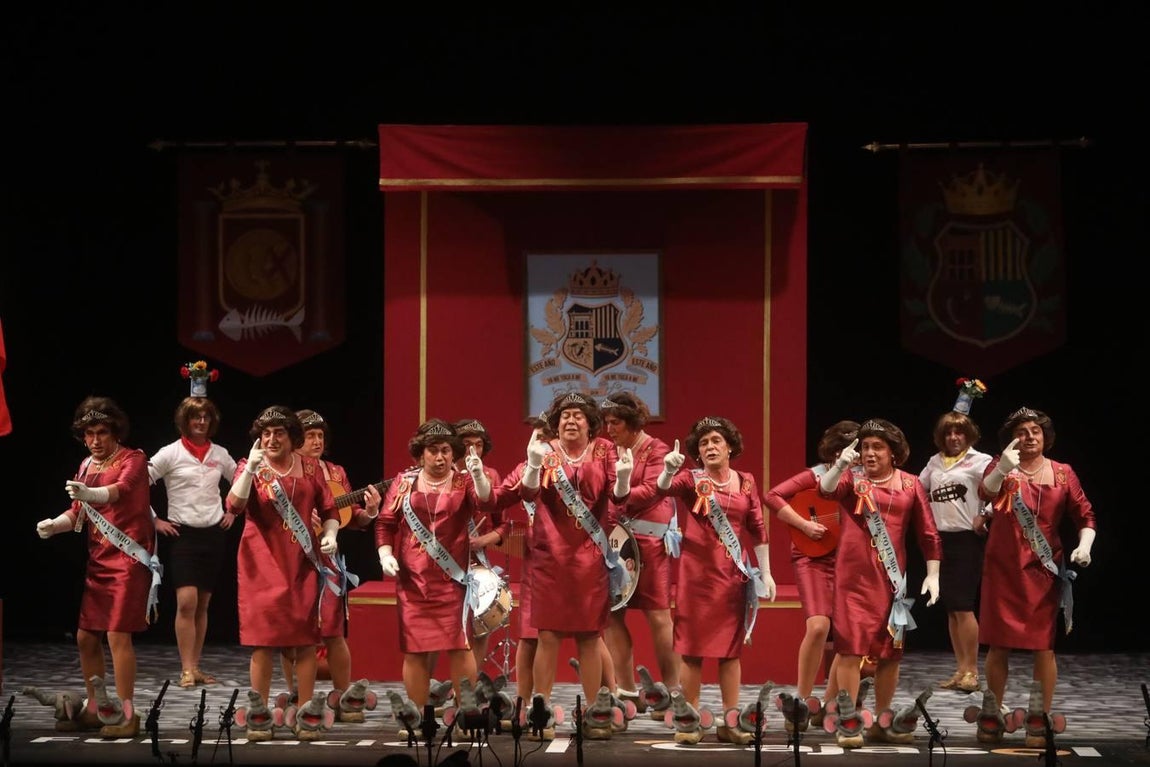 FOTOS: chirigota Este año ya me toca a mí