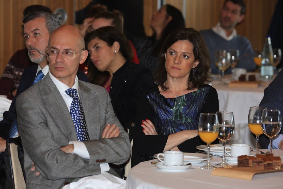 FOTOS: Antonio Garrigues Walker aborda en Cádiz el modelo social actual