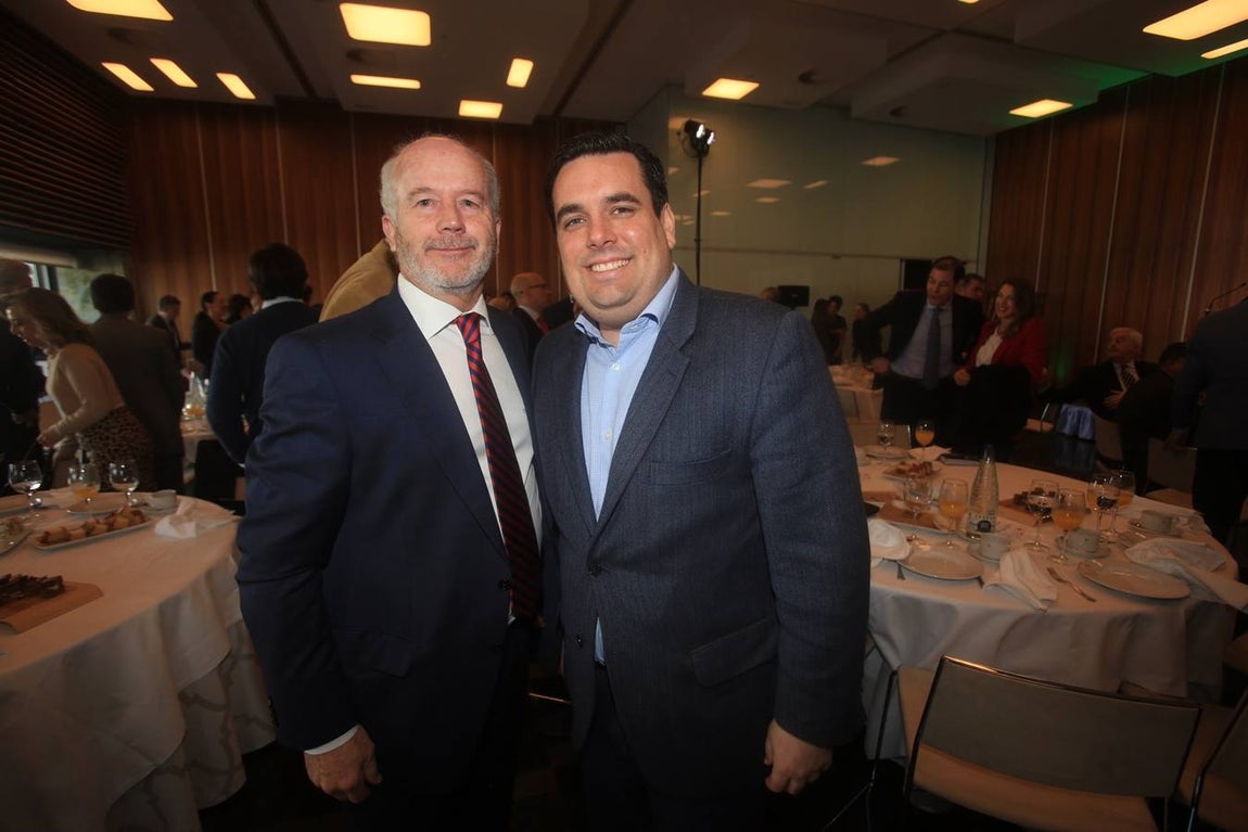 FOTOS: Antonio Garrigues Walker aborda en Cádiz el modelo social actual