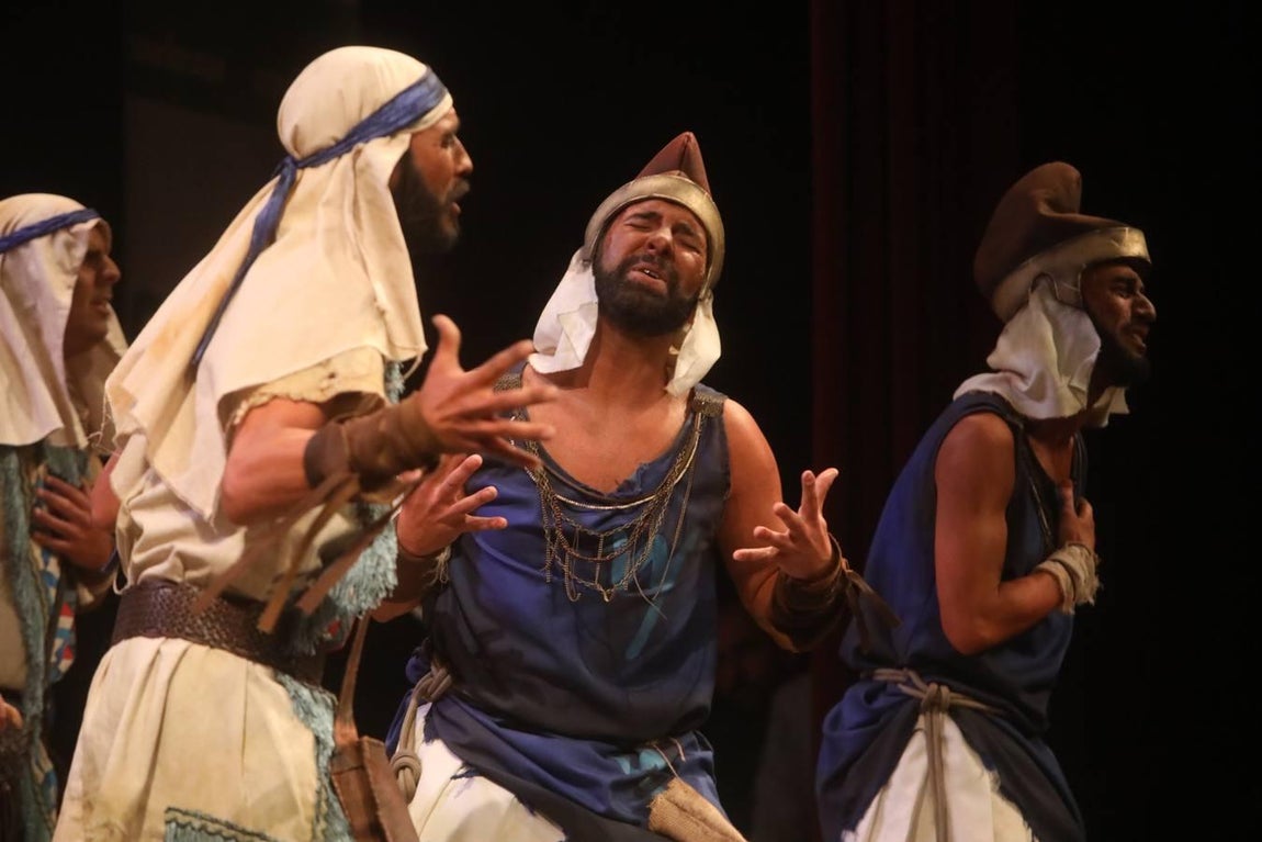 FOTOS: Comparsa La Tierra Prometida en el COAC 2019