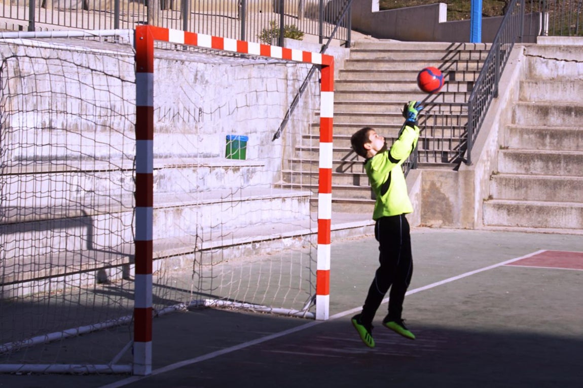 Las mejores imágenes del encuentro de futsal alevín entre el Asunción Cuestablanca y el Amor de Dios. 