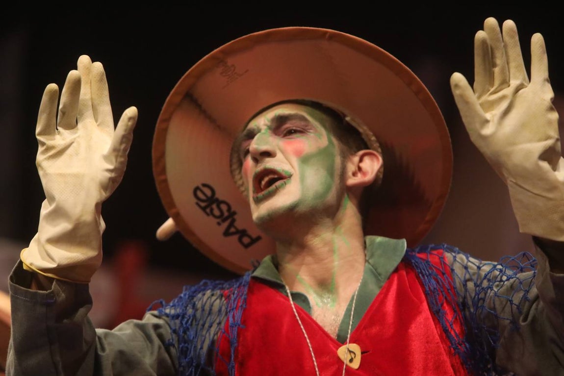 FOTOS: chirigota Los fantasmíbiris mamarrachíbiris del templo de las coplíbiris