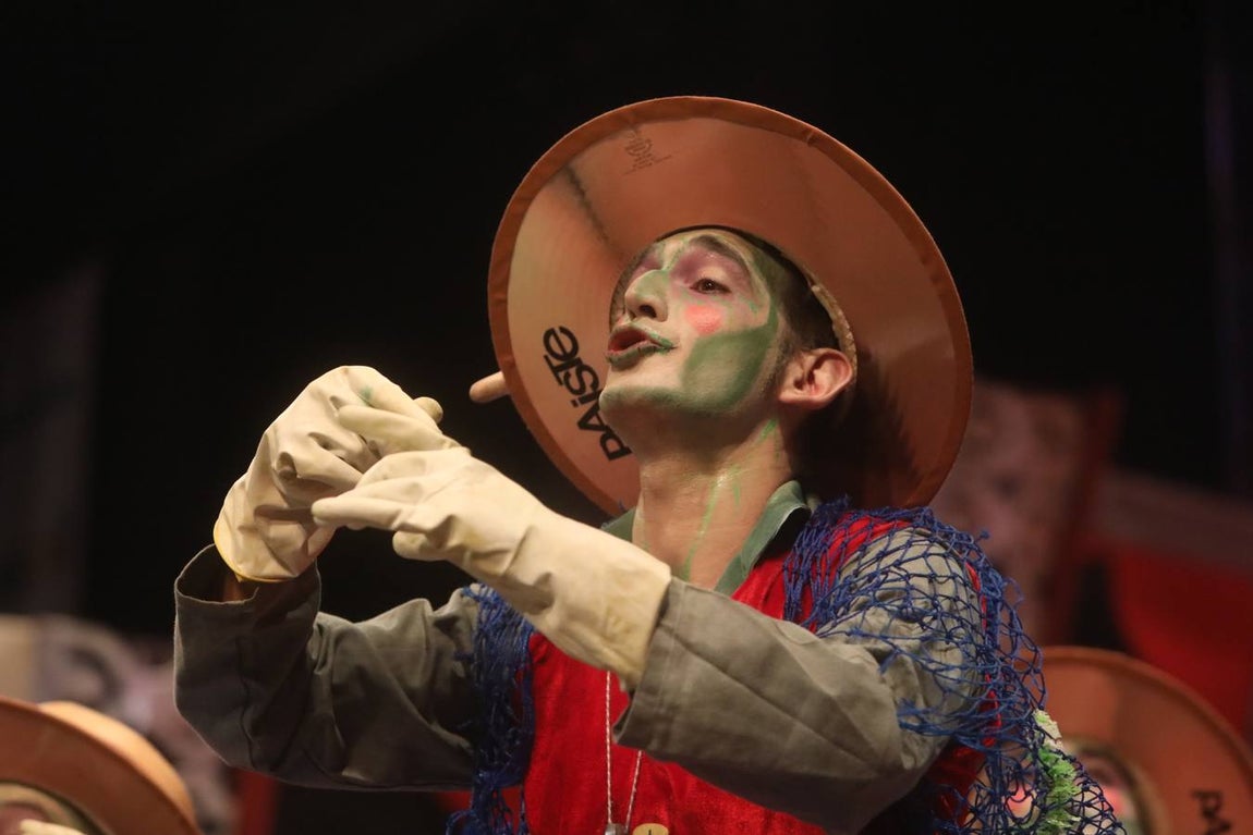 FOTOS: chirigota Los fantasmíbiris mamarrachíbiris del templo de las coplíbiris