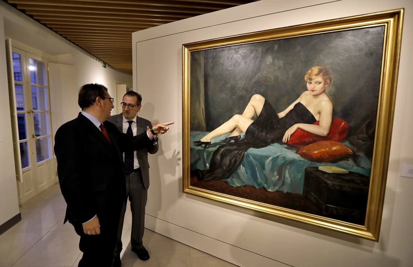 La exposición «Enrique Ochoa. La mirada de la mujer», en imágenes