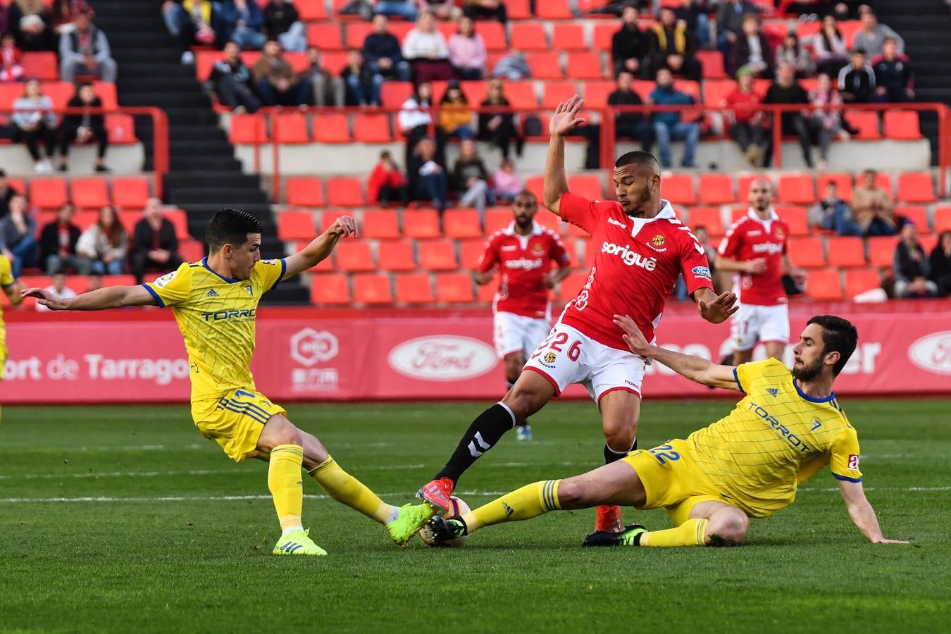 FOTOS: Nástic Tarragona - Cádiz CF (2-3)