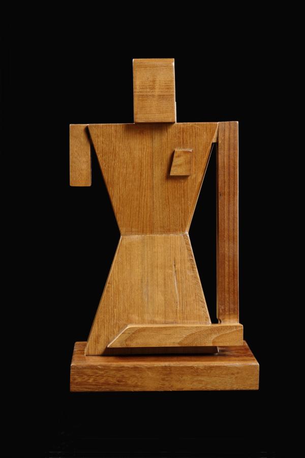 Georges Vantongerloo, Construction, circa 1917, teca, altura 47 cm. 