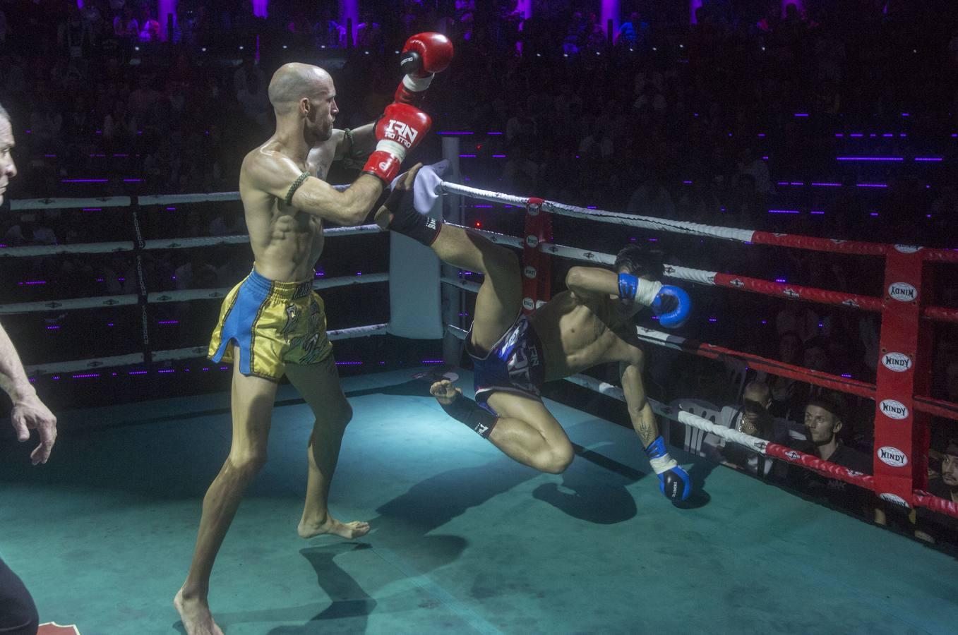 Las espectaculares imágenes del tercer campeonato mundial de muay thai para Carlos Coello