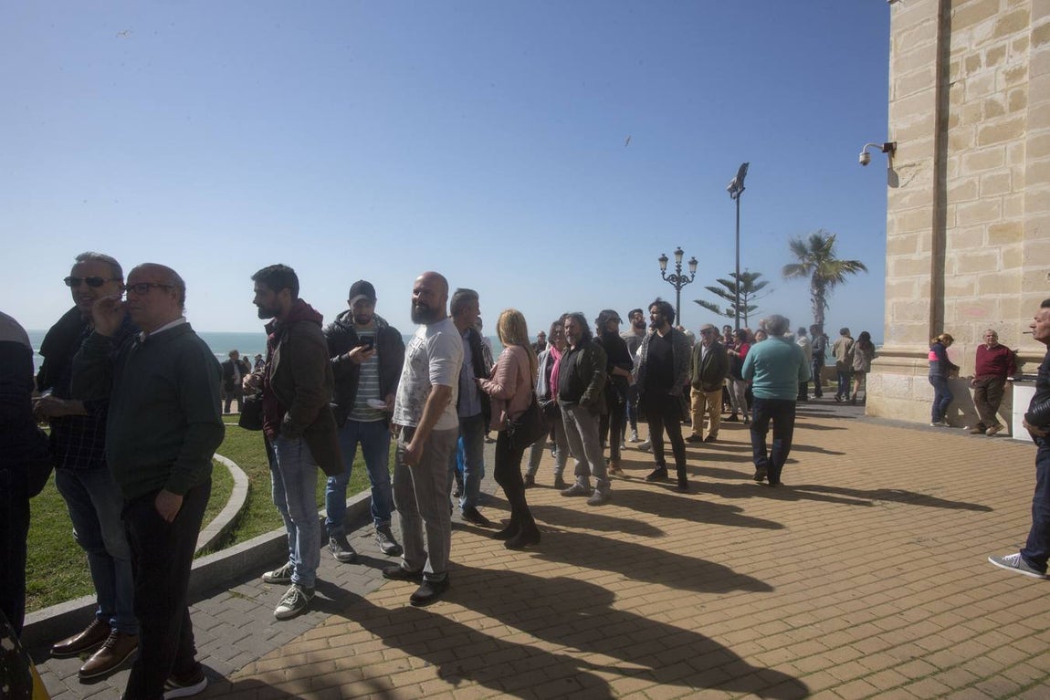 FOTOS: La Gambada de la Peña La tertulia de Doña Frasquita pone sabor al Carnaval de Cádiz