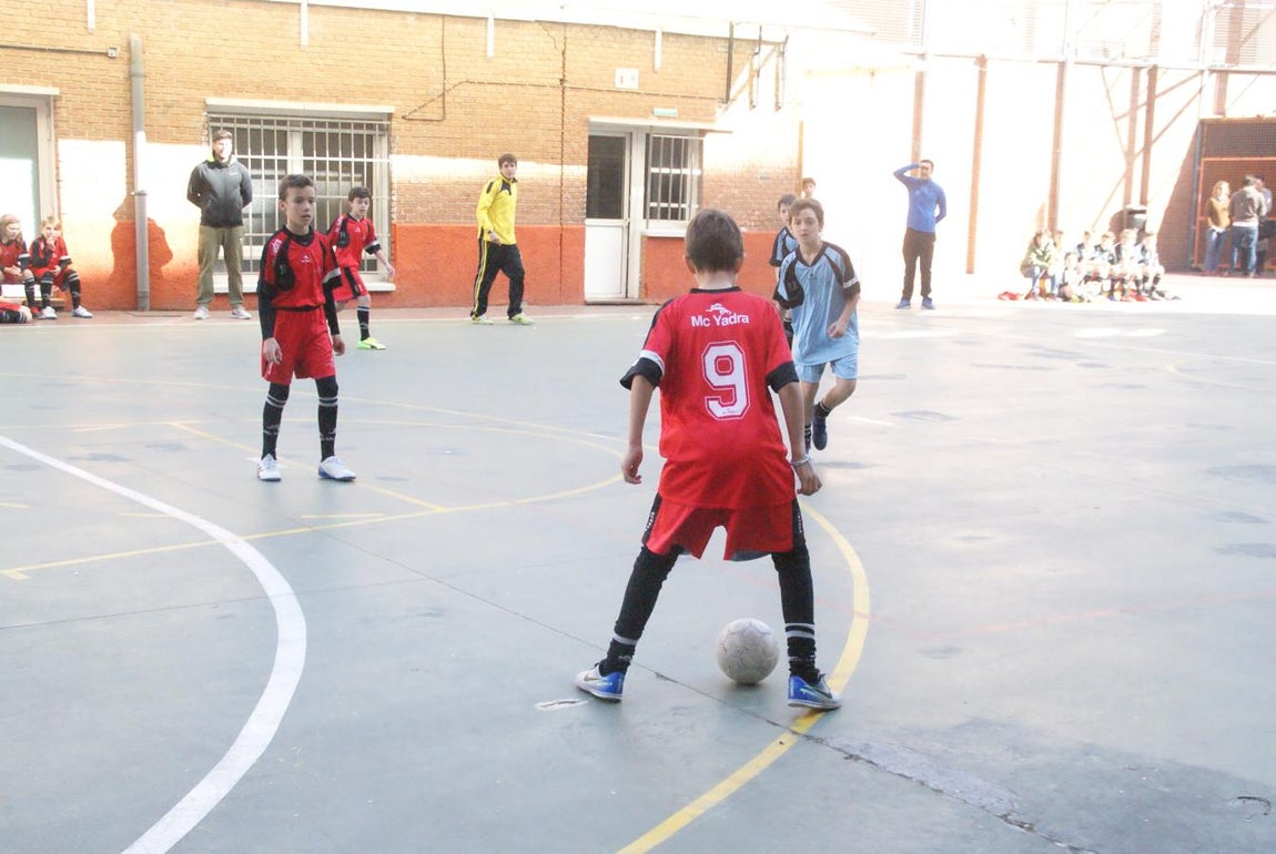 Las mejores imágenes del partido de fútbol sala entre Sagrada Familia Jorge Juan &quot;A&quot; y Nuestra Señora Consolación &quot;B&quot;