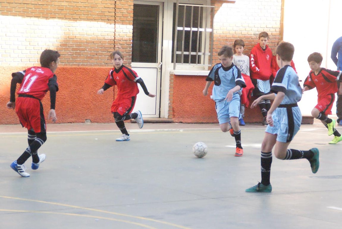 Las mejores imágenes del partido de fútbol sala entre Sagrada Familia Jorge Juan &quot;A&quot; y Nuestra Señora Consolación &quot;B&quot;
