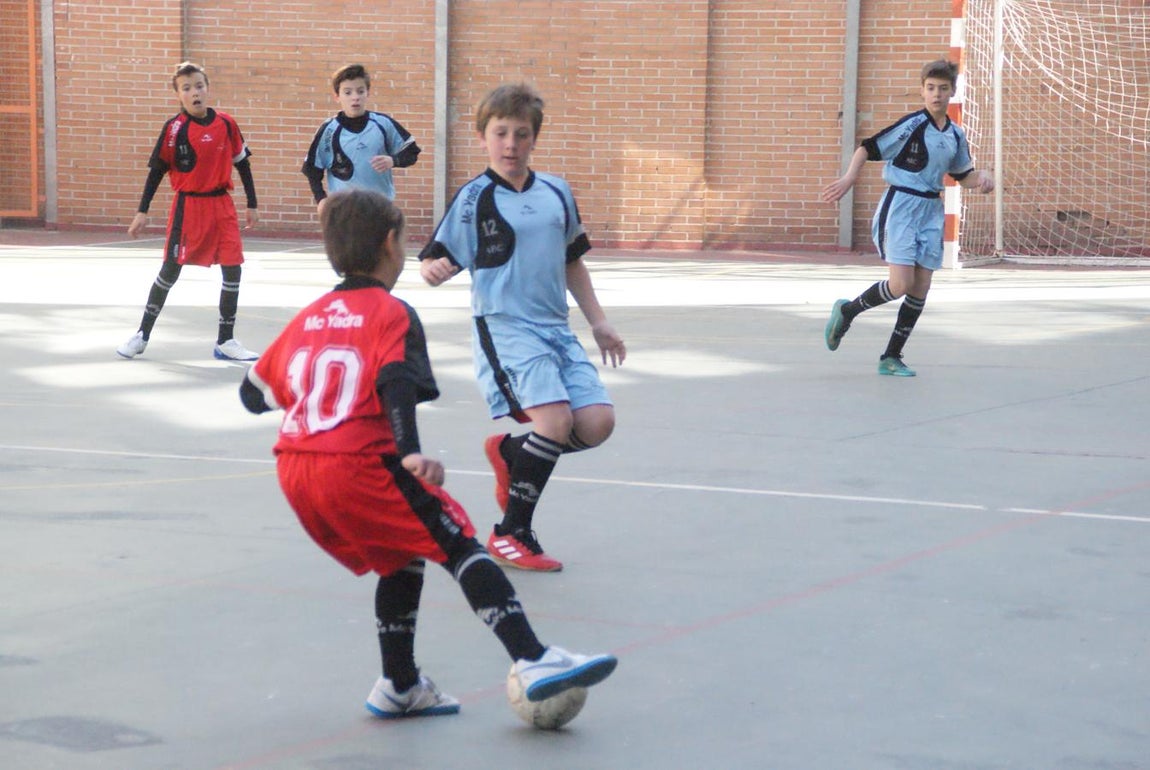 Las mejores imágenes del partido de fútbol sala entre Sagrada Familia Jorge Juan &quot;A&quot; y Nuestra Señora Consolación &quot;B&quot;