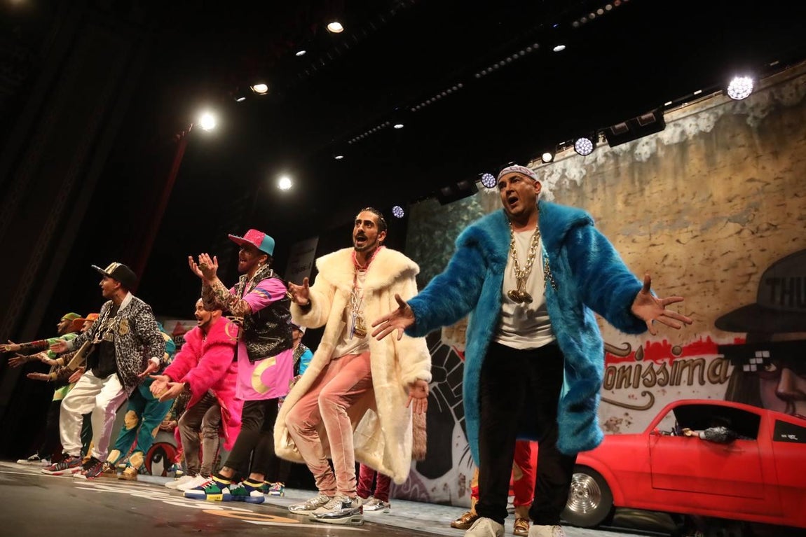 FOTOS: chirigota Daddy Cadi en el COAC 2019