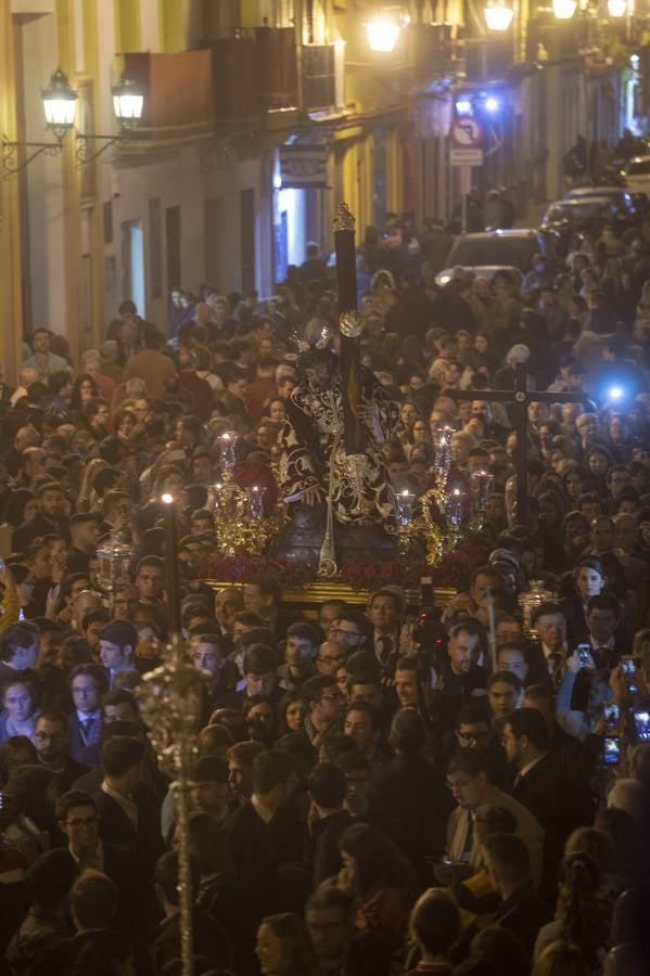 Galería del vía crucis del Cristo de las Tres Caídas de Triana