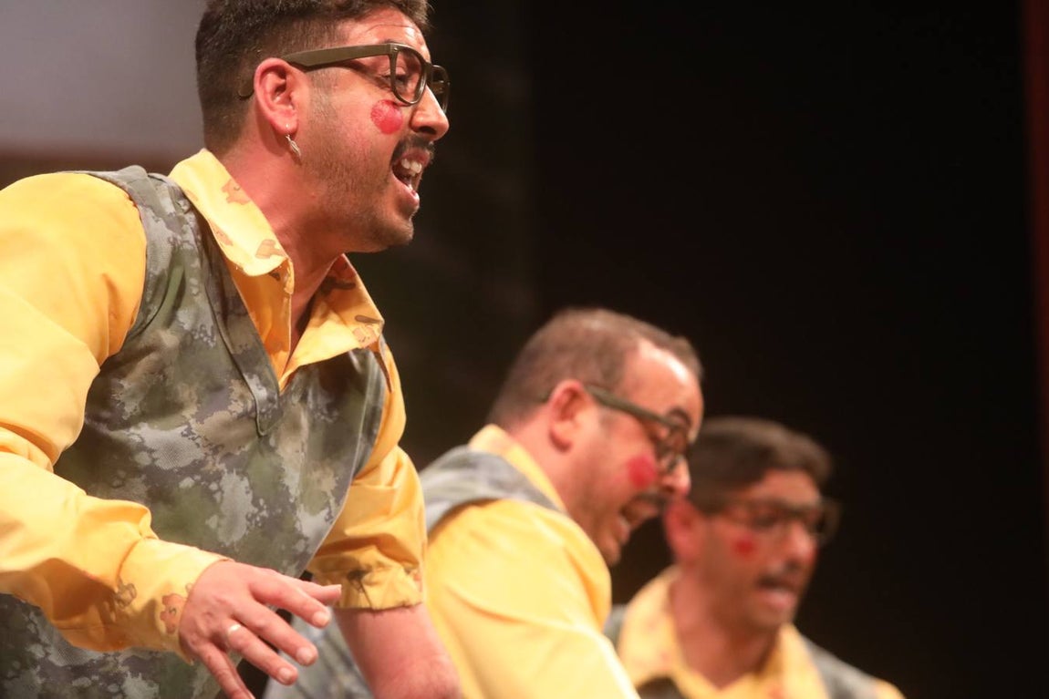 FOTOS: Chirigota Los Morosos en el COAC 2019