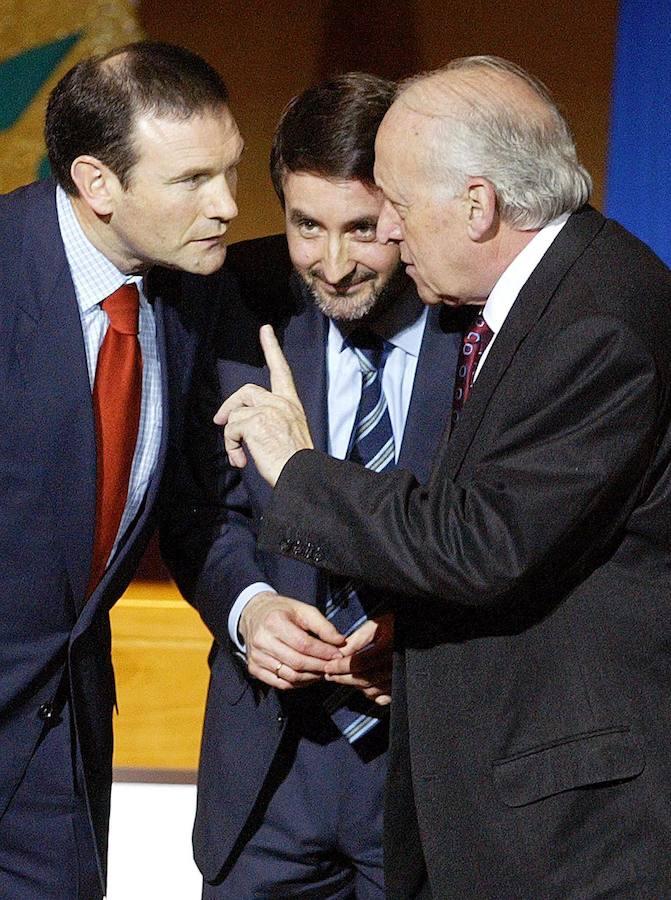 Desde su retiro, vivía a caballo entre sus casas de Bilbao y la cercana localidad de Galdakao, donde poseía un caserío.. 