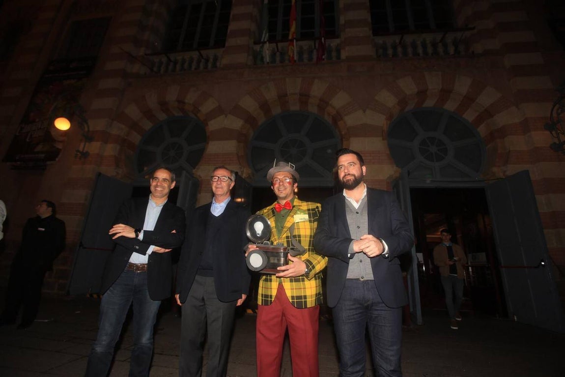 Políticos y famosos no se pierden la Gran Final del Falla