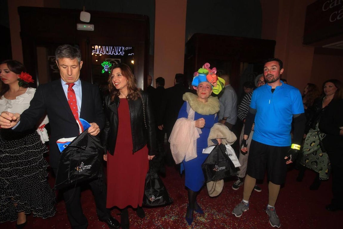 Políticos y famosos no se pierden la Gran Final del Falla