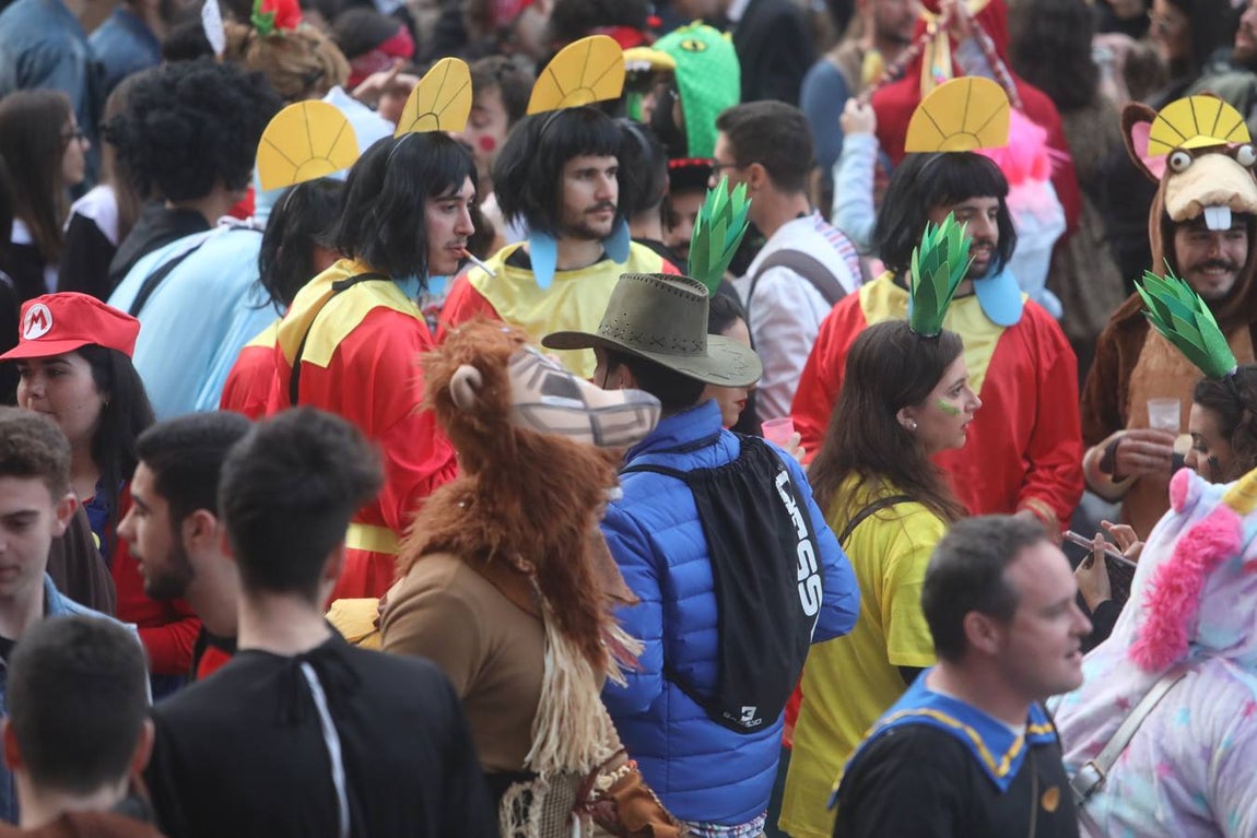 Fotos: Ambiente en las calles del centro en la tarde del sábado de Carnaval