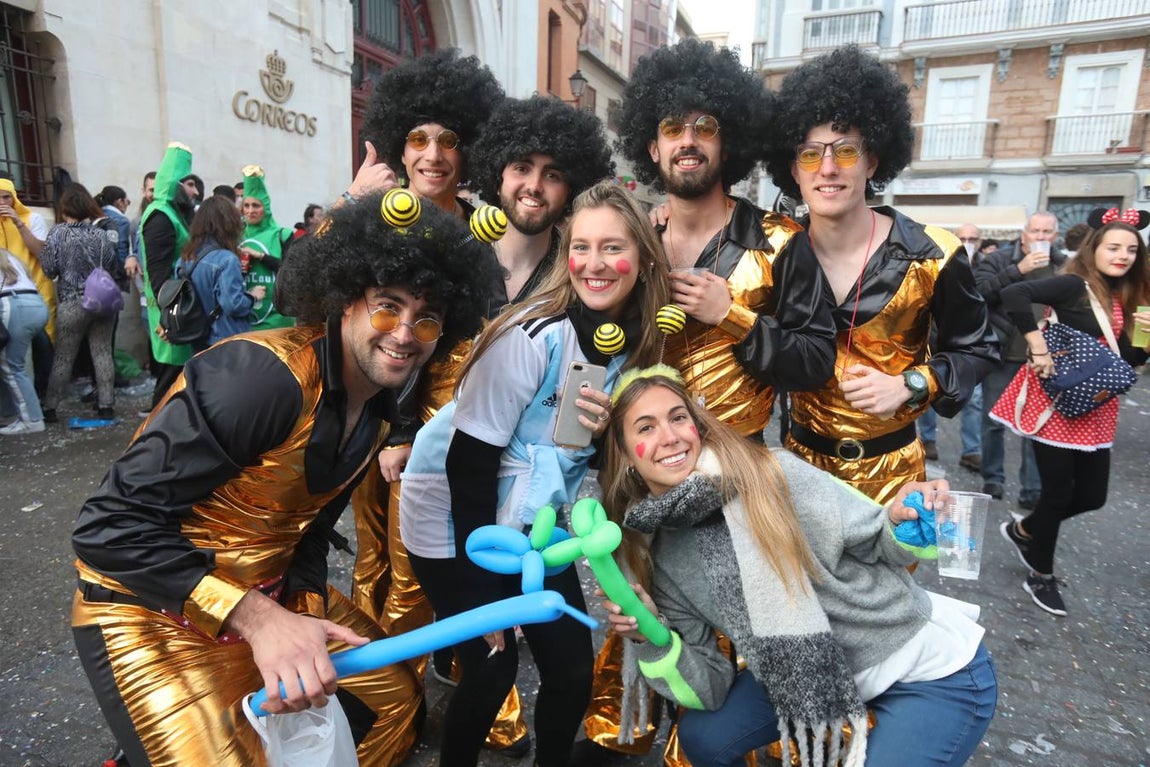 Fotos: Ambiente en las calles del centro en la tarde del sábado de Carnaval