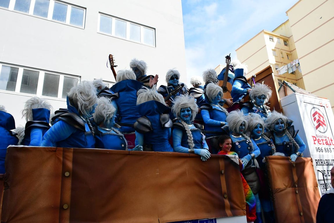 Las coplas inundan las calles de Cádiz de humor y reivindicaciones