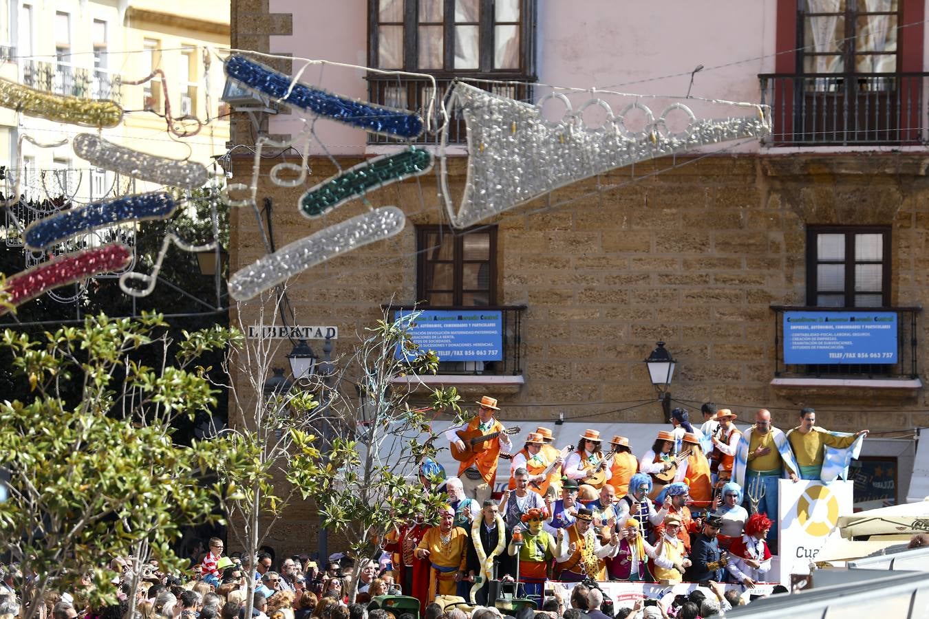 FOTOS: Los coros toman Cádiz en un segundo asalto