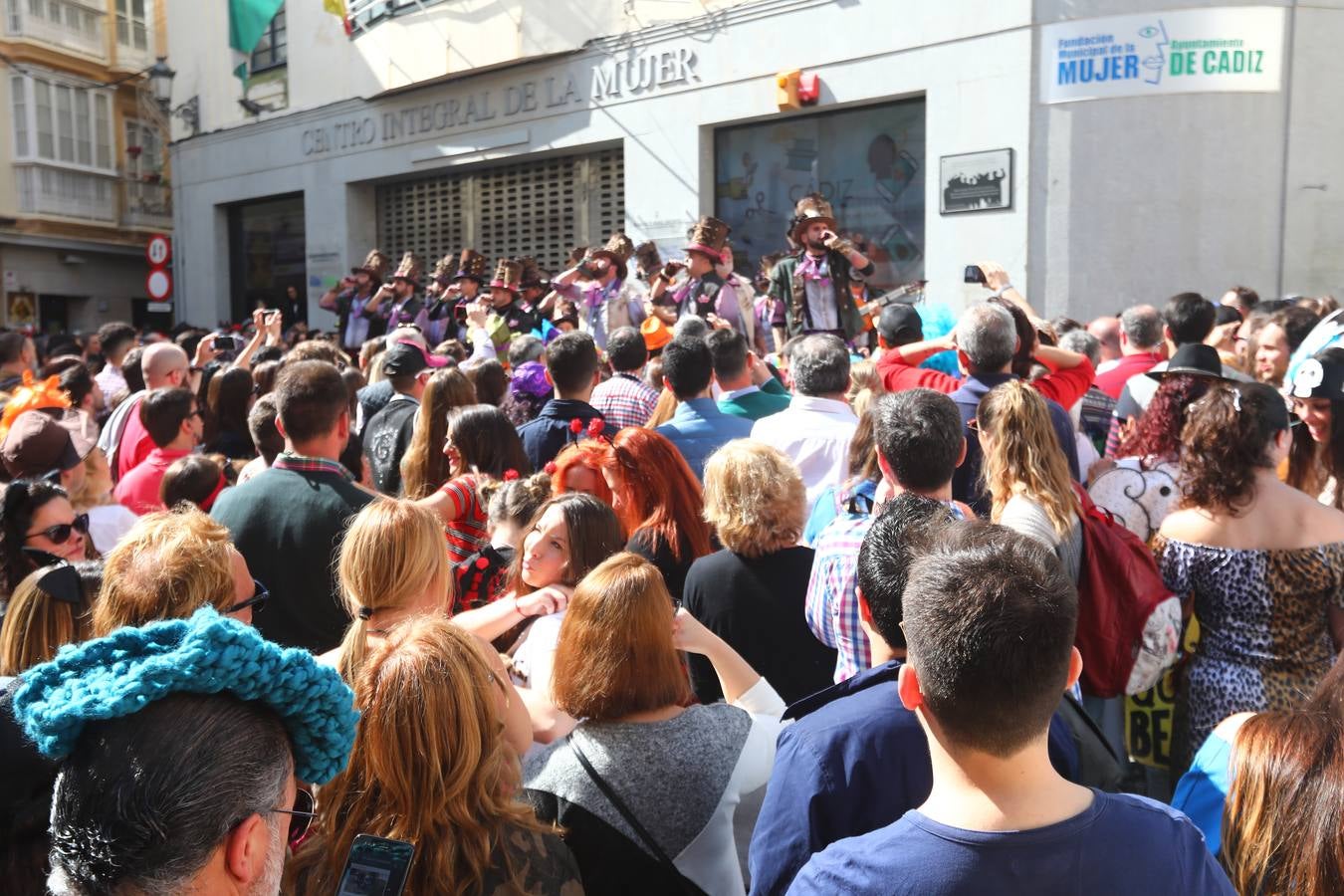 FOTOS: Los coros toman Cádiz en un segundo asalto