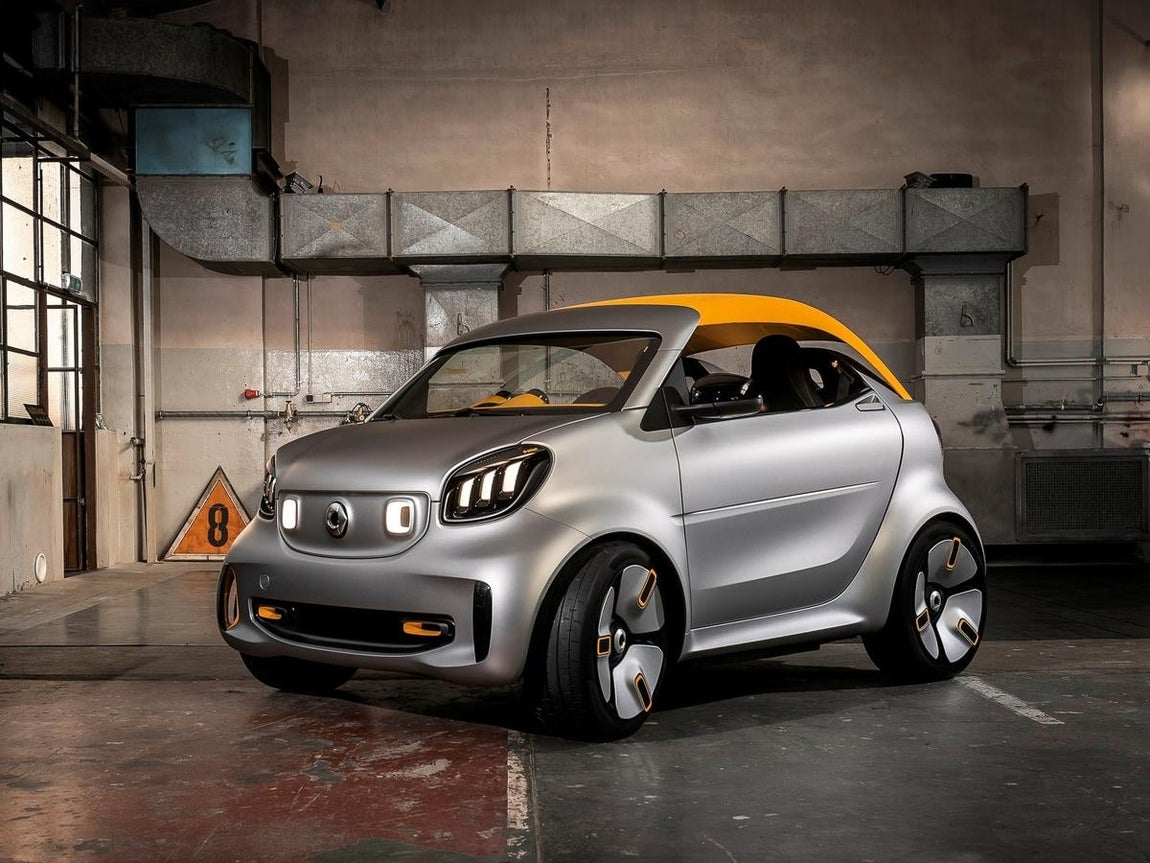 Smart. Avanza en el salón las líneas futuras del smart, con el prototipo denominado forease+. Se trata de un modelo eléctrico con techo de lona, con 82 CV de potencia y propulsión trasera. La marca ha anunciado que sus modelos serán todos eléctricos en 2020.