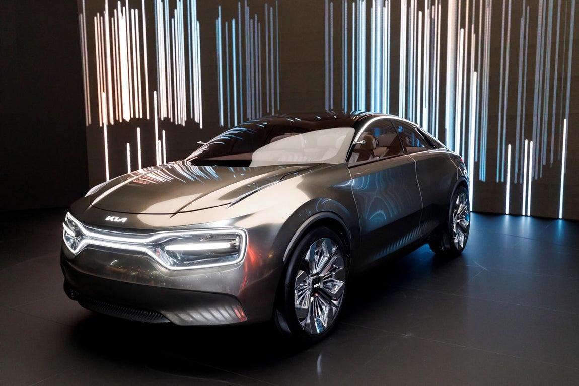 Kia. Ha presentado la nueva generación del Soul, que tan solo tendrá versión eléctrica EV. Lleva un motor de 111 CV y tendrá una autonomía de 212 km. También exhibe por primera vez su prototipo eléctrico Imagin Concept
