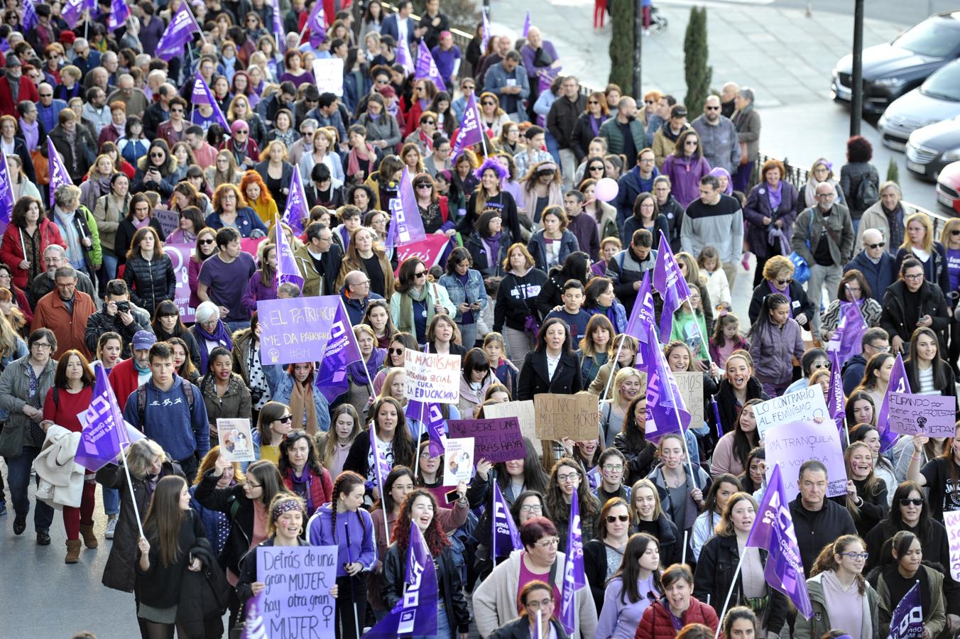 Multitudinaria manifestación en Toledo con motivo del 8-M