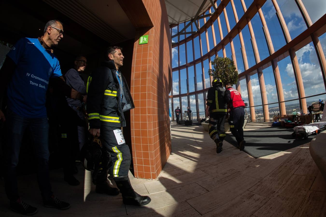 Cronoescalada a la Torre Sevilla, en imágenes