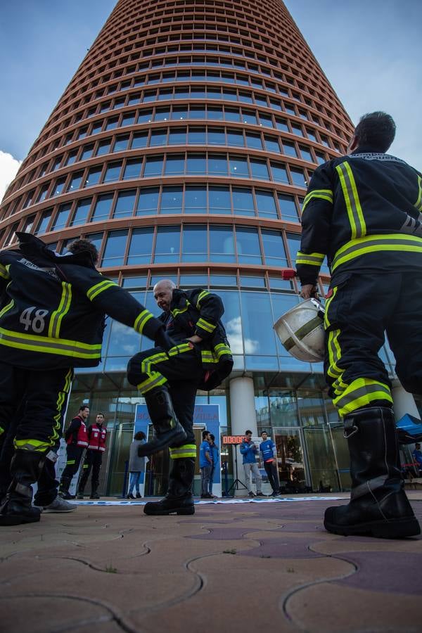 Cronoescalada a la Torre Sevilla, en imágenes