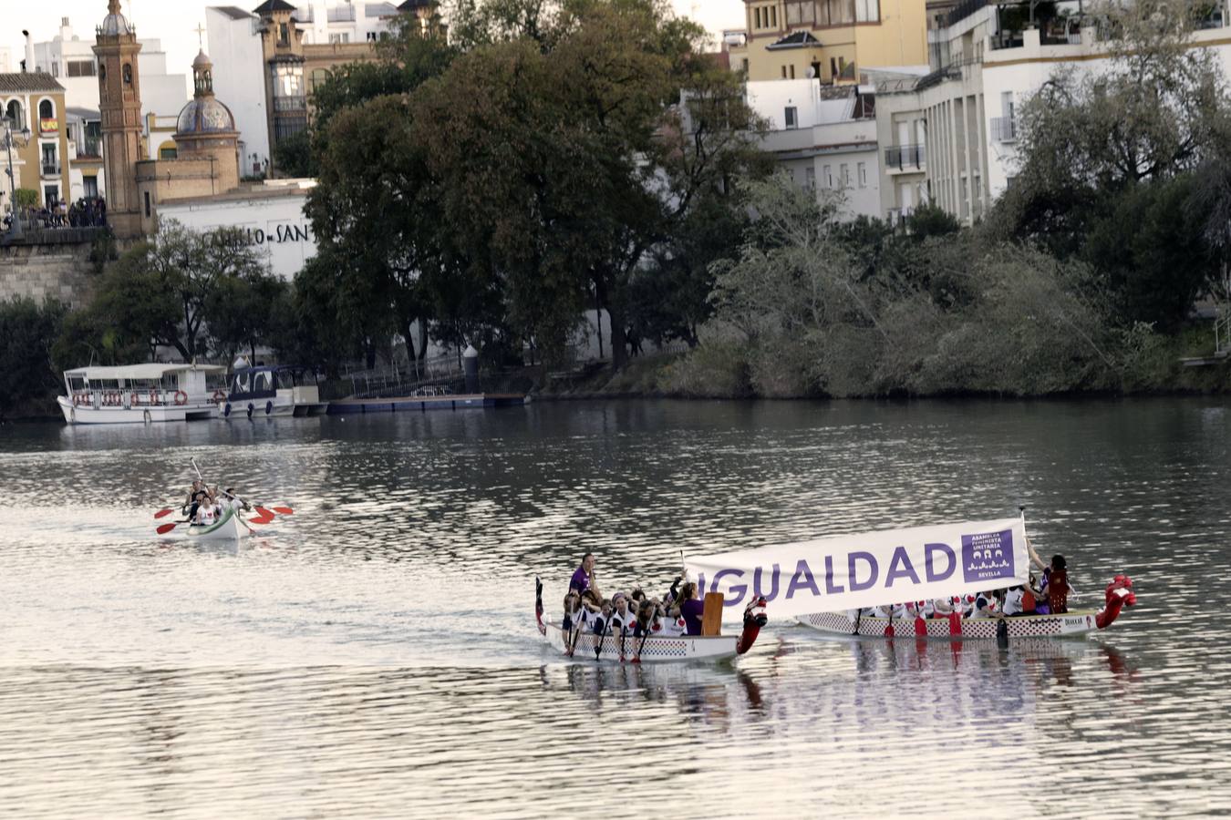 Fotogalería: Así fue la manifestación del 8M en Sevilla