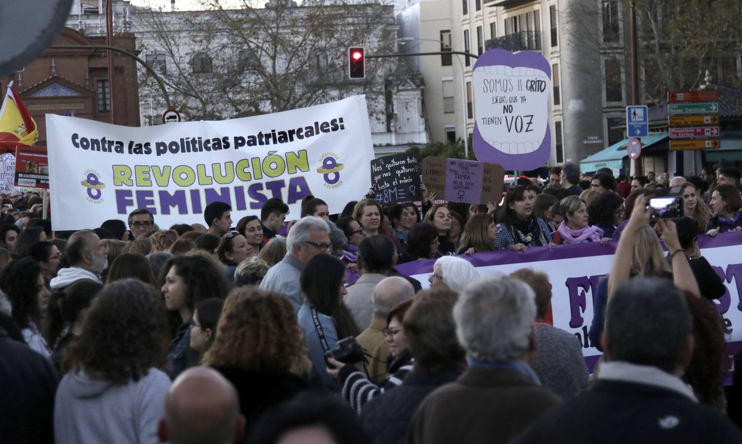 Fotogalería: Así fue la manifestación del 8M en Sevilla