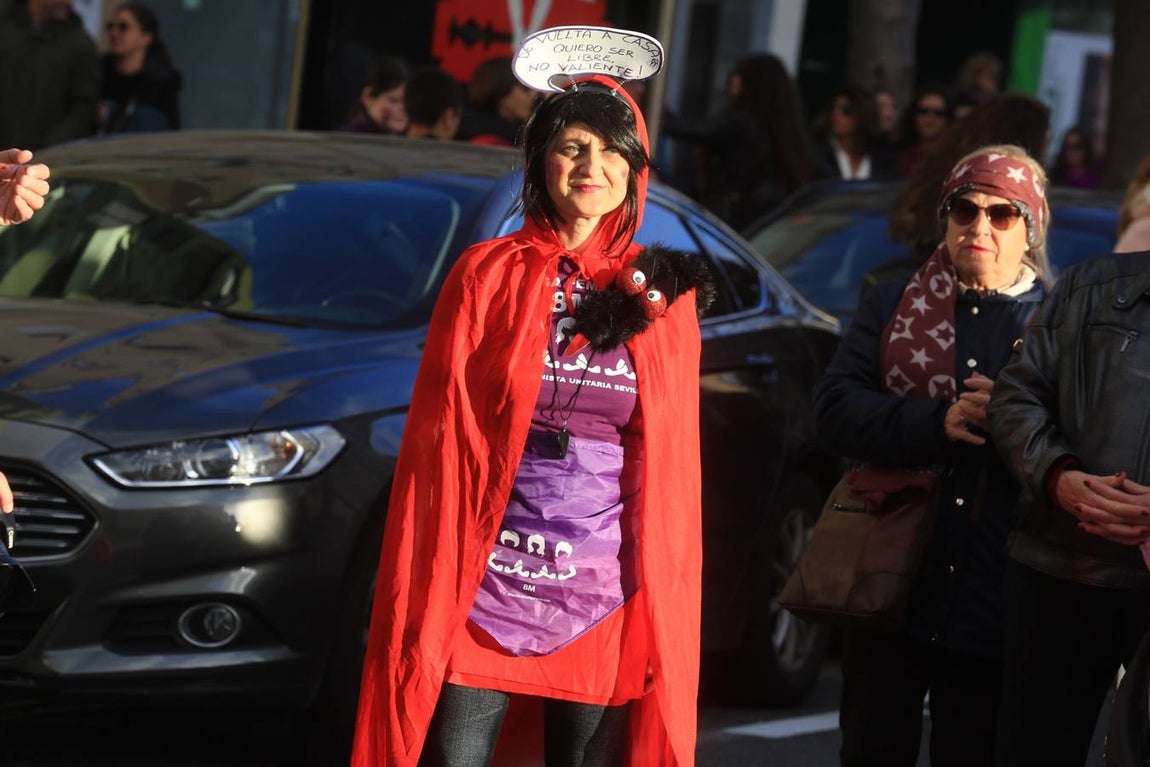 FOTOS: Las imágenes de la marcha del 8-M por Cádiz