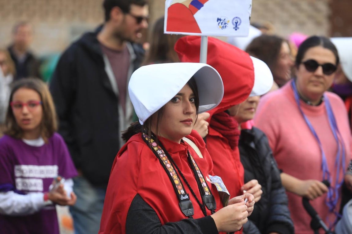 FOTOS: Las imágenes de la marcha del 8-M por Cádiz