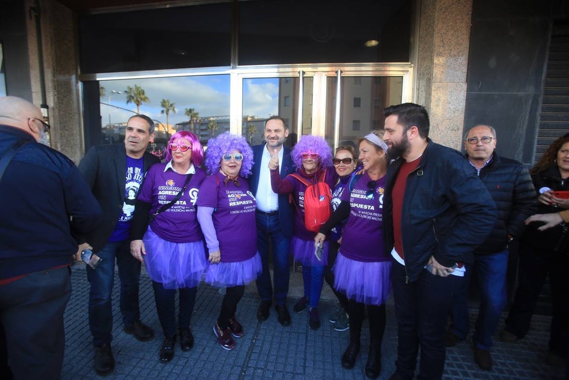 FOTOS: Las imágenes de la marcha del 8-M por Cádiz