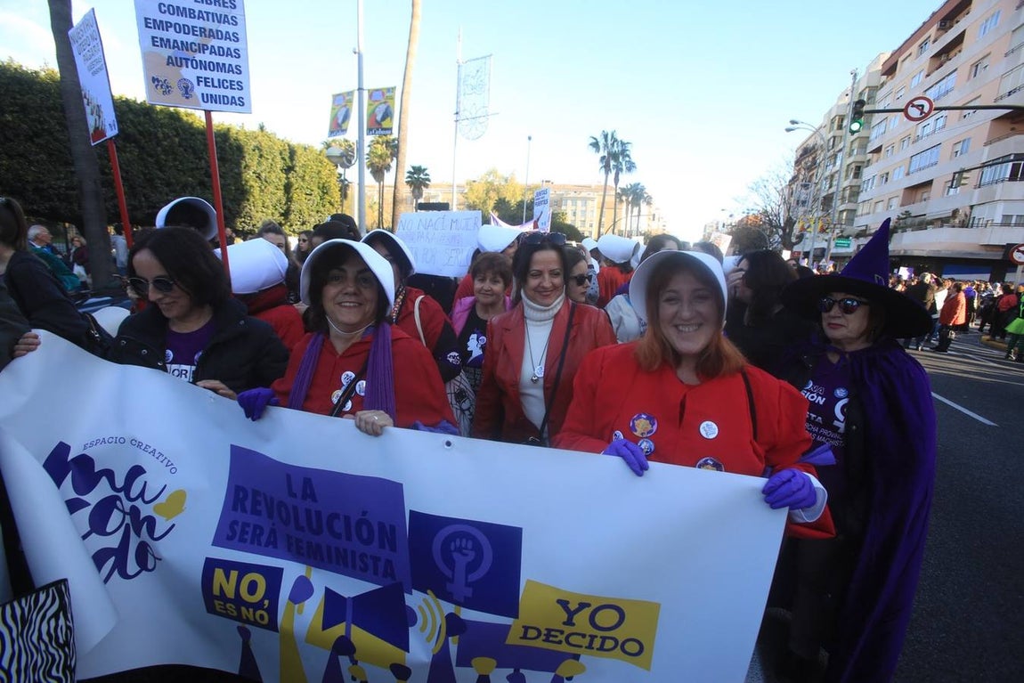 FOTOS: Las imágenes de la marcha del 8-M por Cádiz