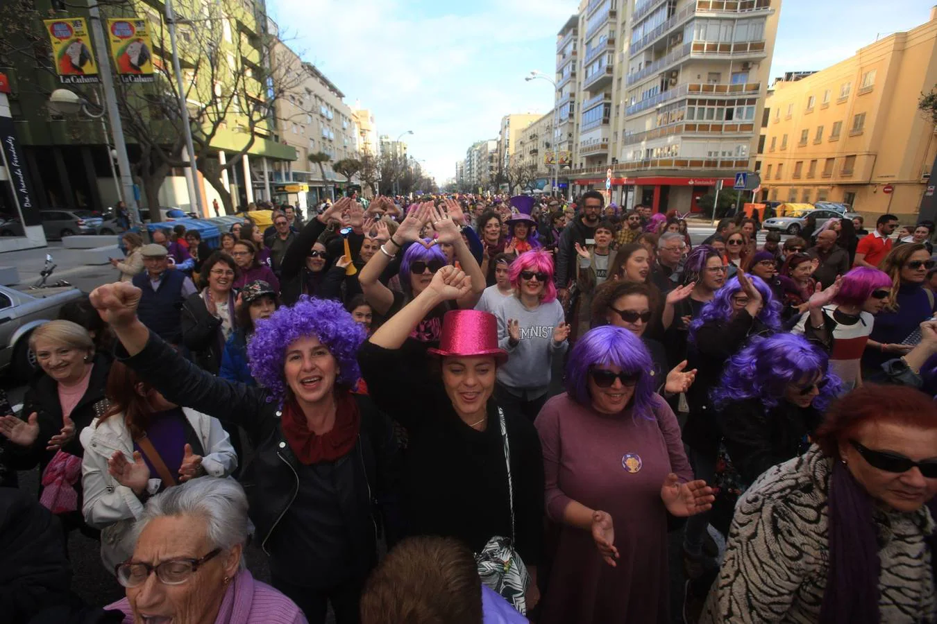 FOTOS: Las imágenes de la marcha del 8-M por Cádiz