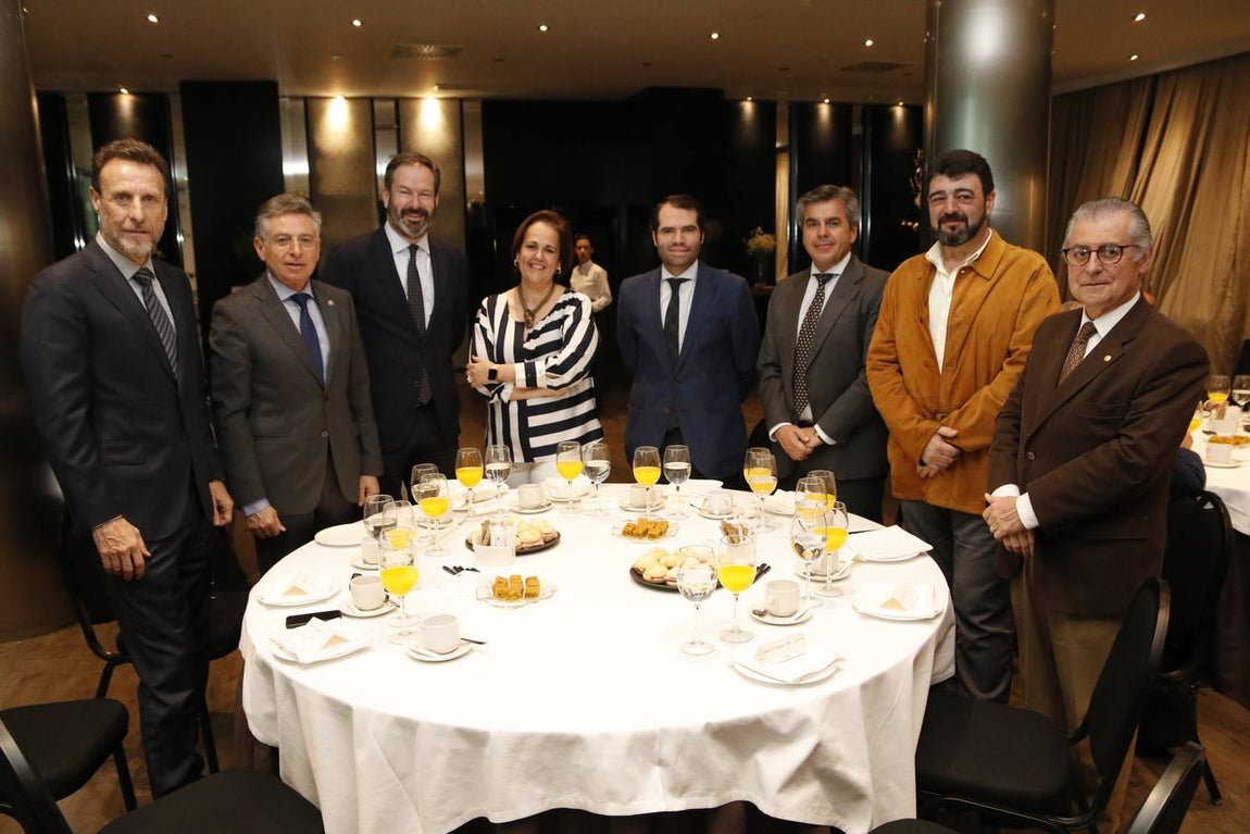 La charla del presidente de Abbott Laboratories España en Córdoba, en imágenes