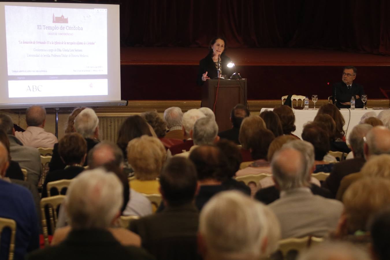 La conferencia de Gloria Lora en Córdoba, en imágenes